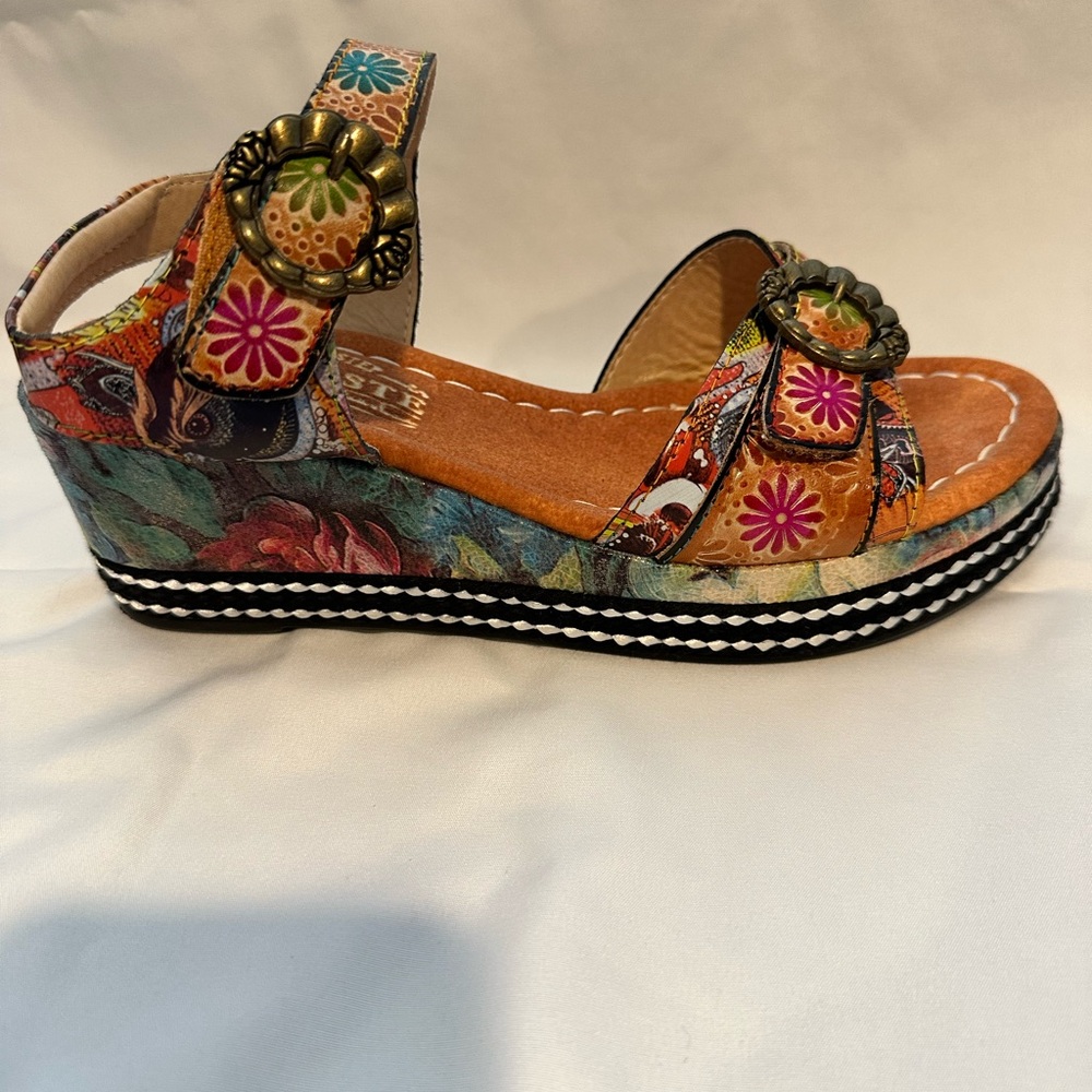 Colorful Floral Wedge Sandals - Picture 7 of 16